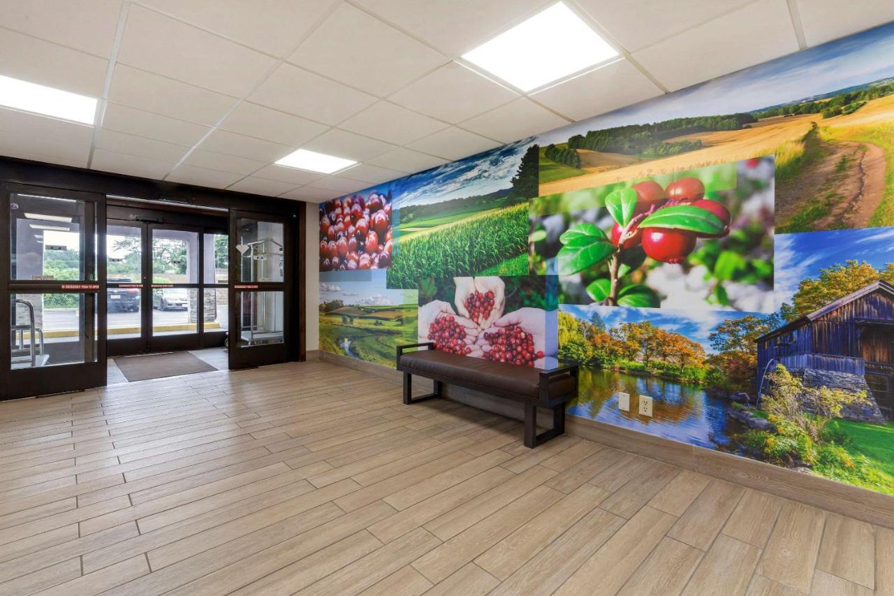 Clarion Pointe Hotell Tomah Eksteriør bilde